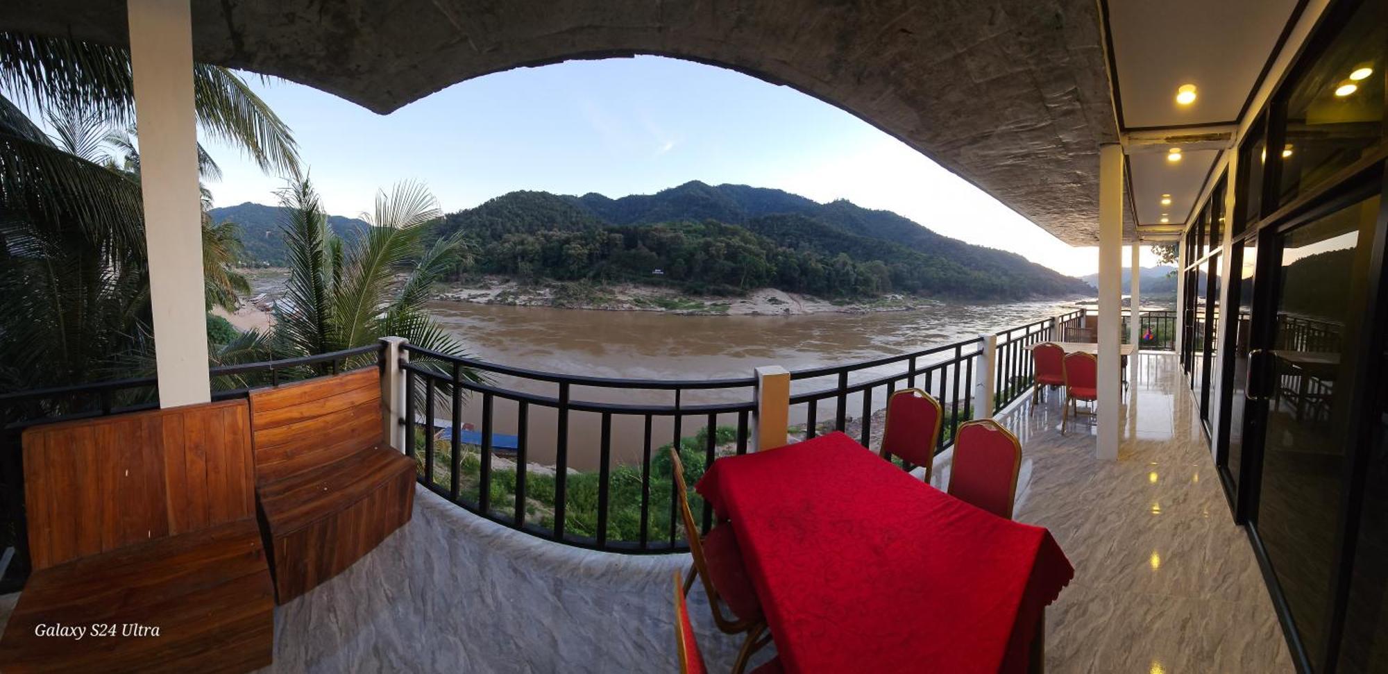Inn Riverside Hostel Pb MuangMuangpakbeng Kültér fotó
